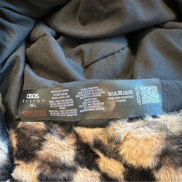 ASOS Checkered Print Bucket Hat - Picture 7 of 7